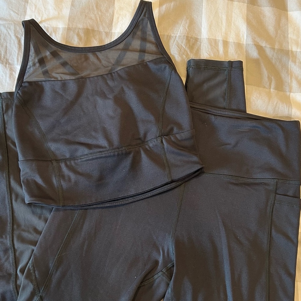 Seaav full set leggings and sports bra!